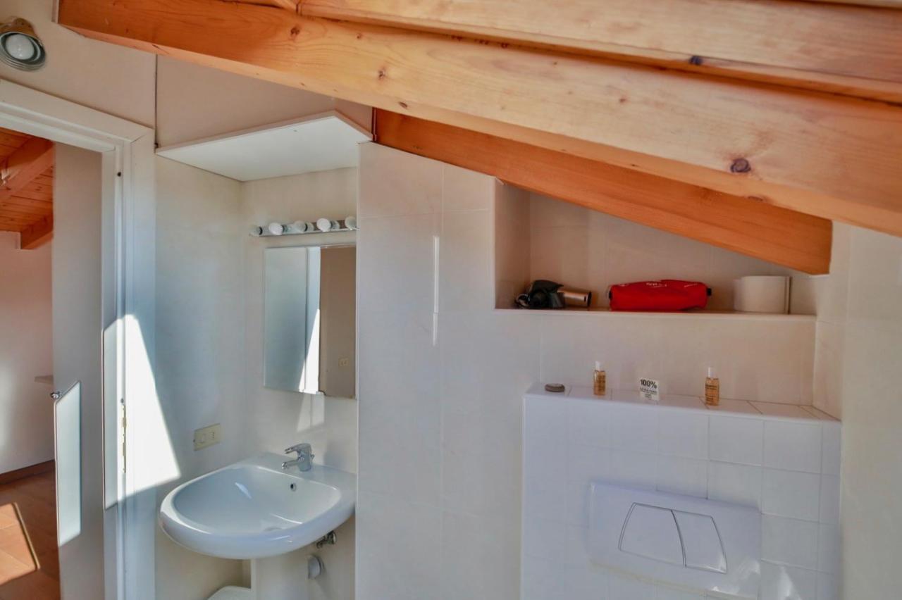 Contempora Apartments - Ca' Brenta Attic Сан-Феделе-Інтельві Екстер'єр фото